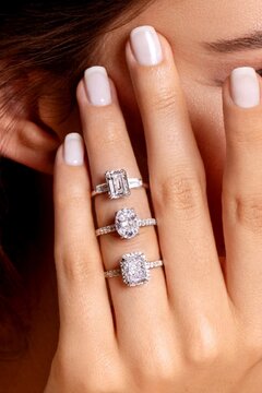 Anillos de 2.000 € o más Anillos de 2.000 € o más